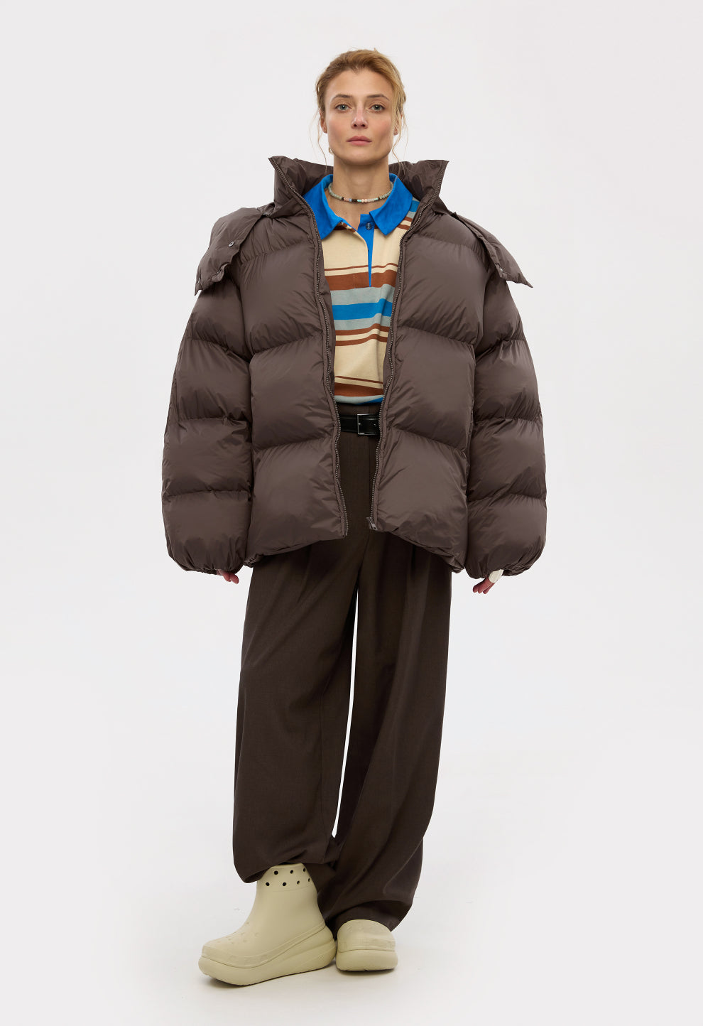 Oversized down jacket brown